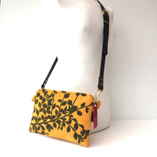 Load image into Gallery viewer, Silkscreen Printed Harris Tweed Messenger Bag